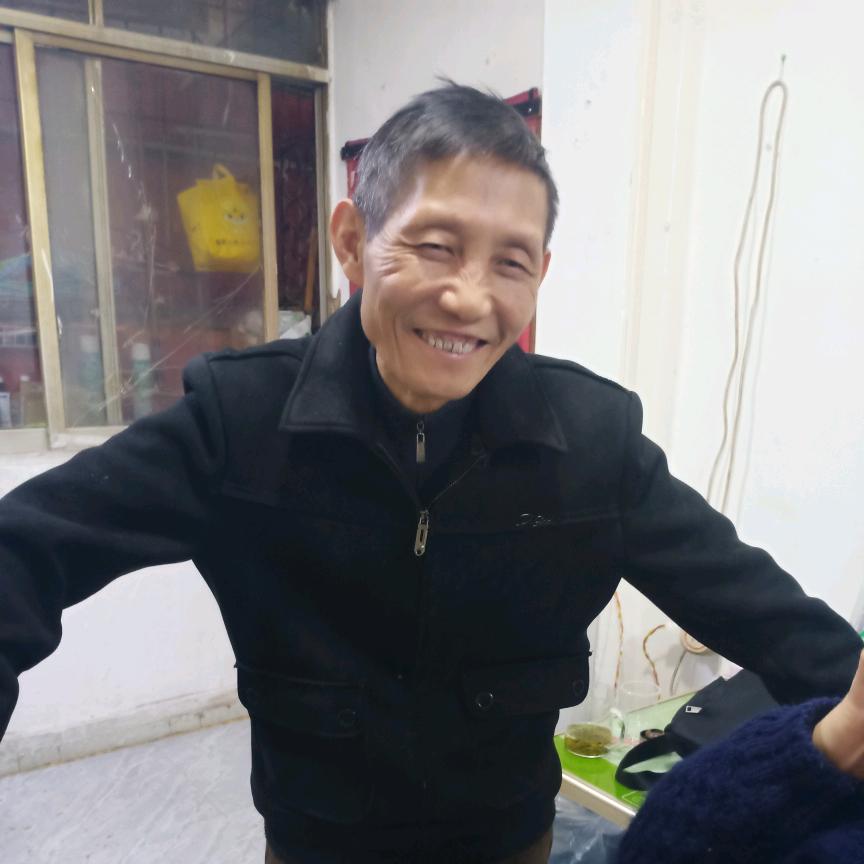 开着车，唱着歌