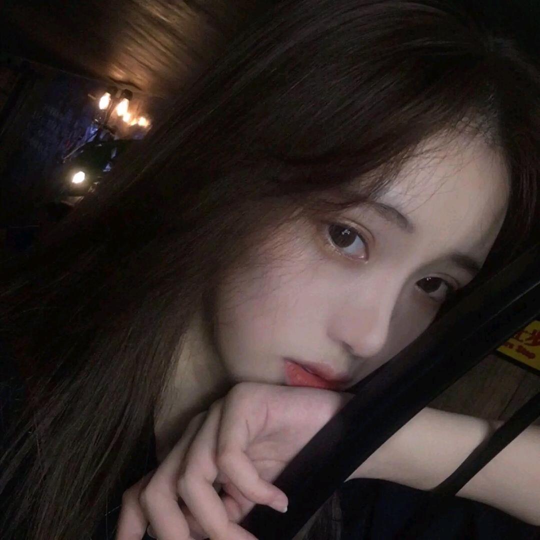 卖南油女装的小姐姐