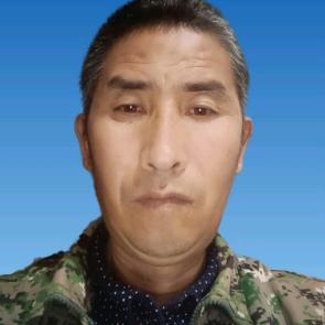 下坝碰柑果园散养兔