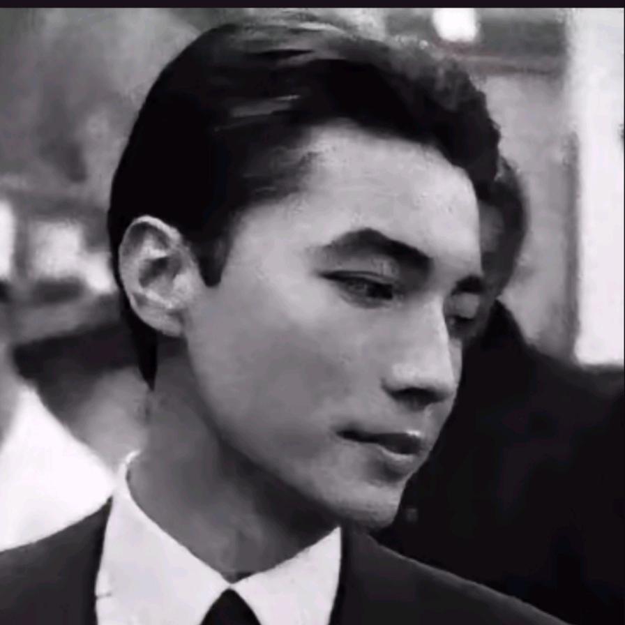 半醉半醒的傻子@