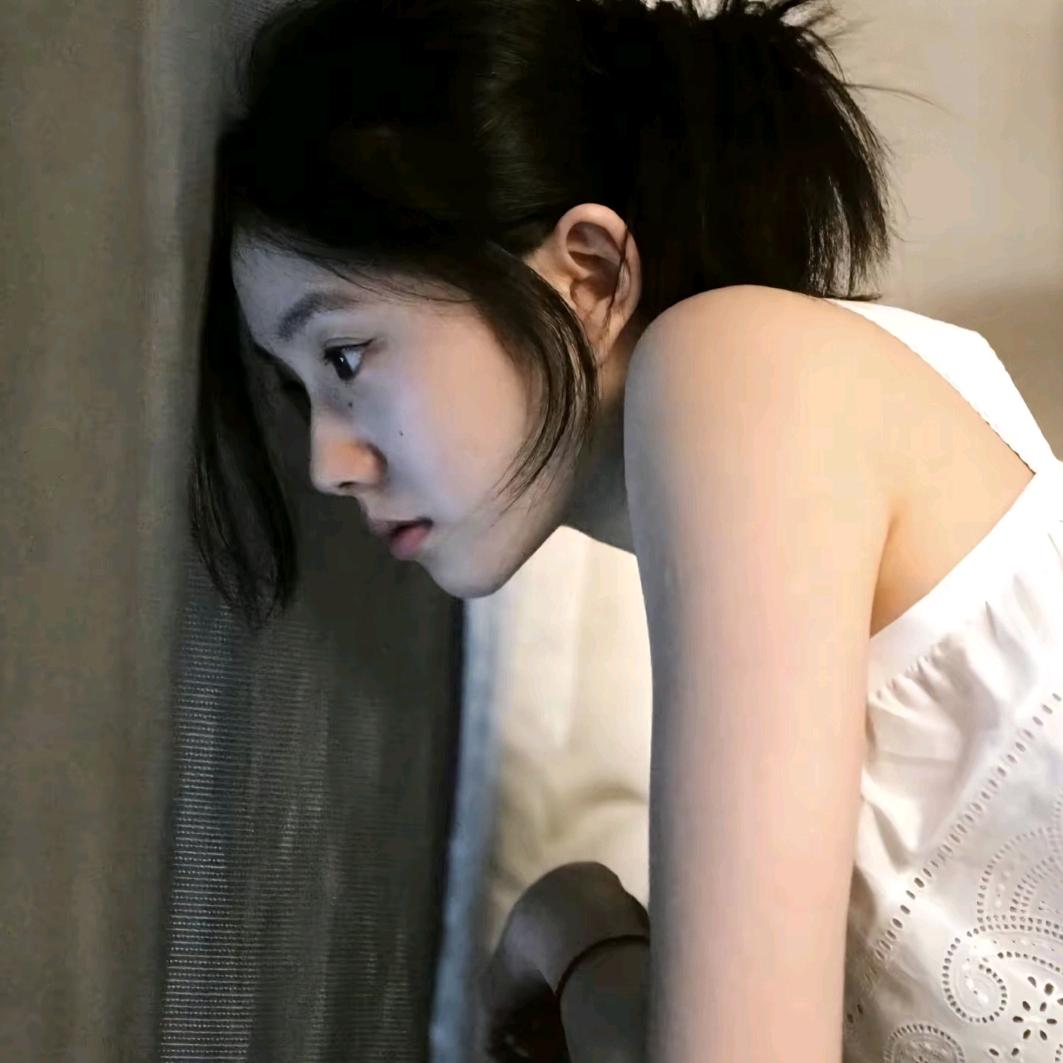 爱睡觉的小周