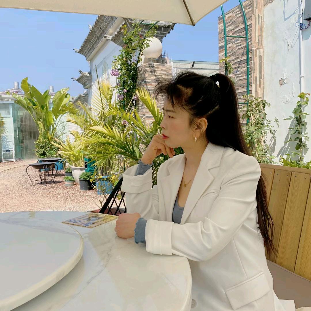 乐莎美妆巜拒私聊，请勿连赞》