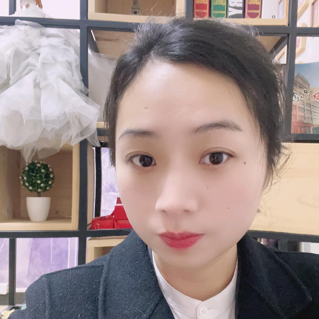 巴国餐饮-曾秀群