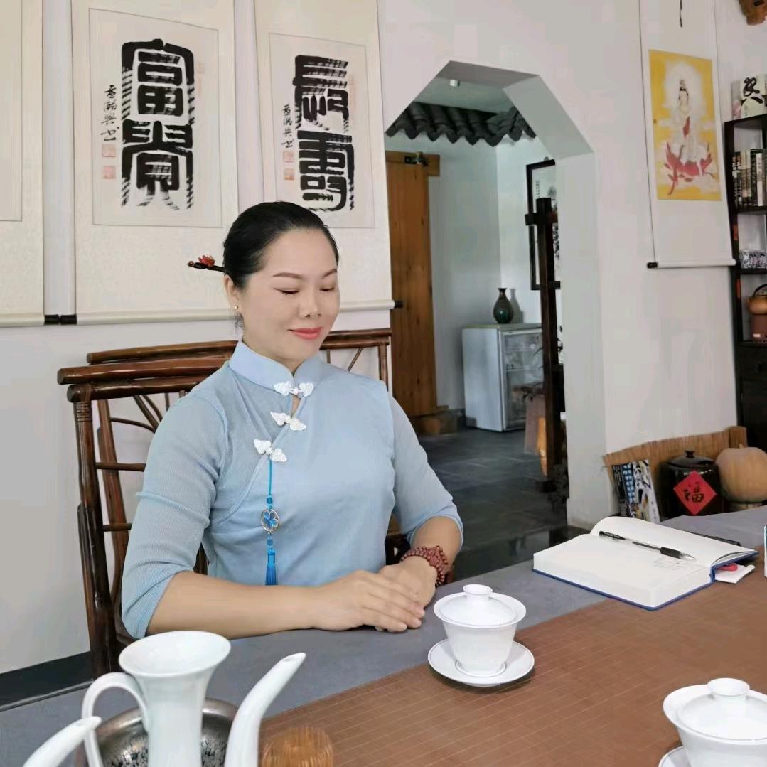 赣州贡都汇  丽  （招人）
