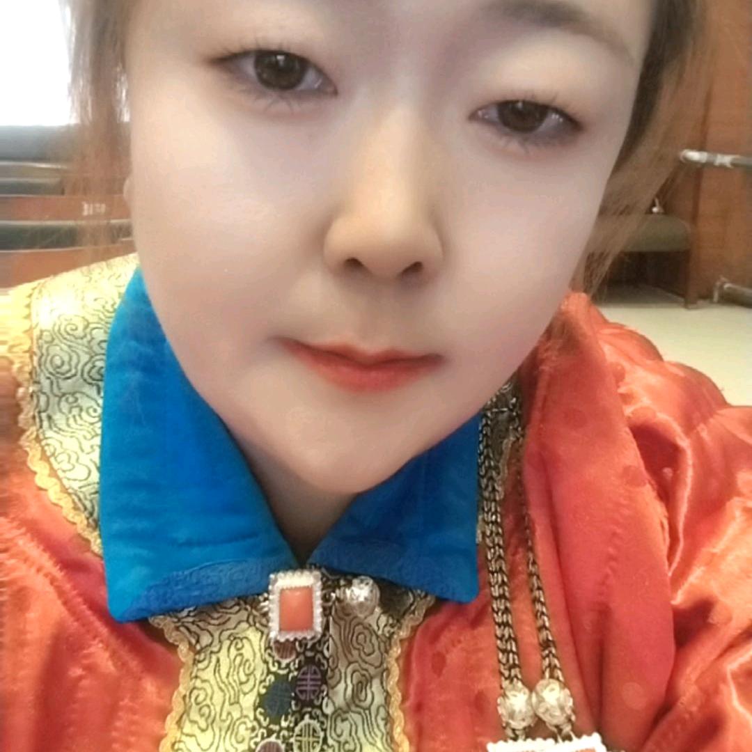 乌仁