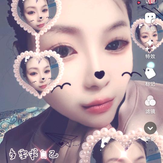 柳叶飘飘