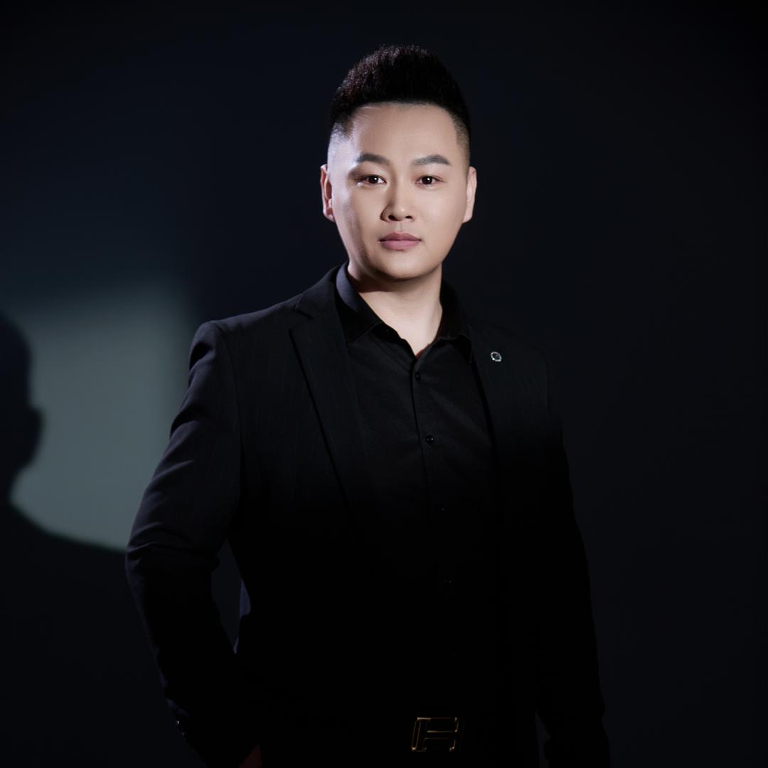 阿俊轻奢穿搭