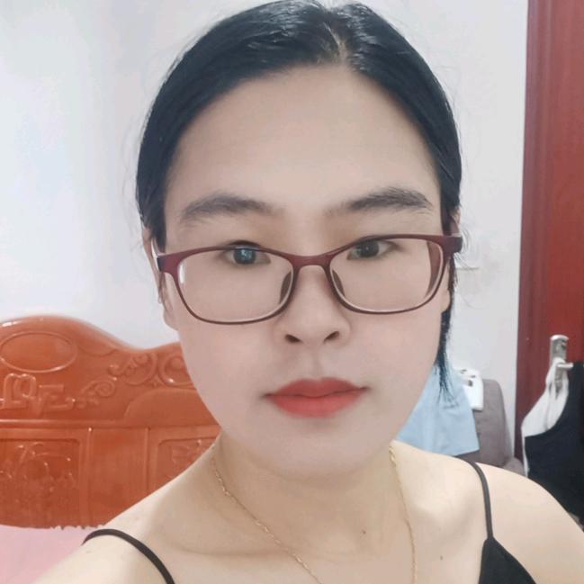 小周憨憨(眼镜妹)