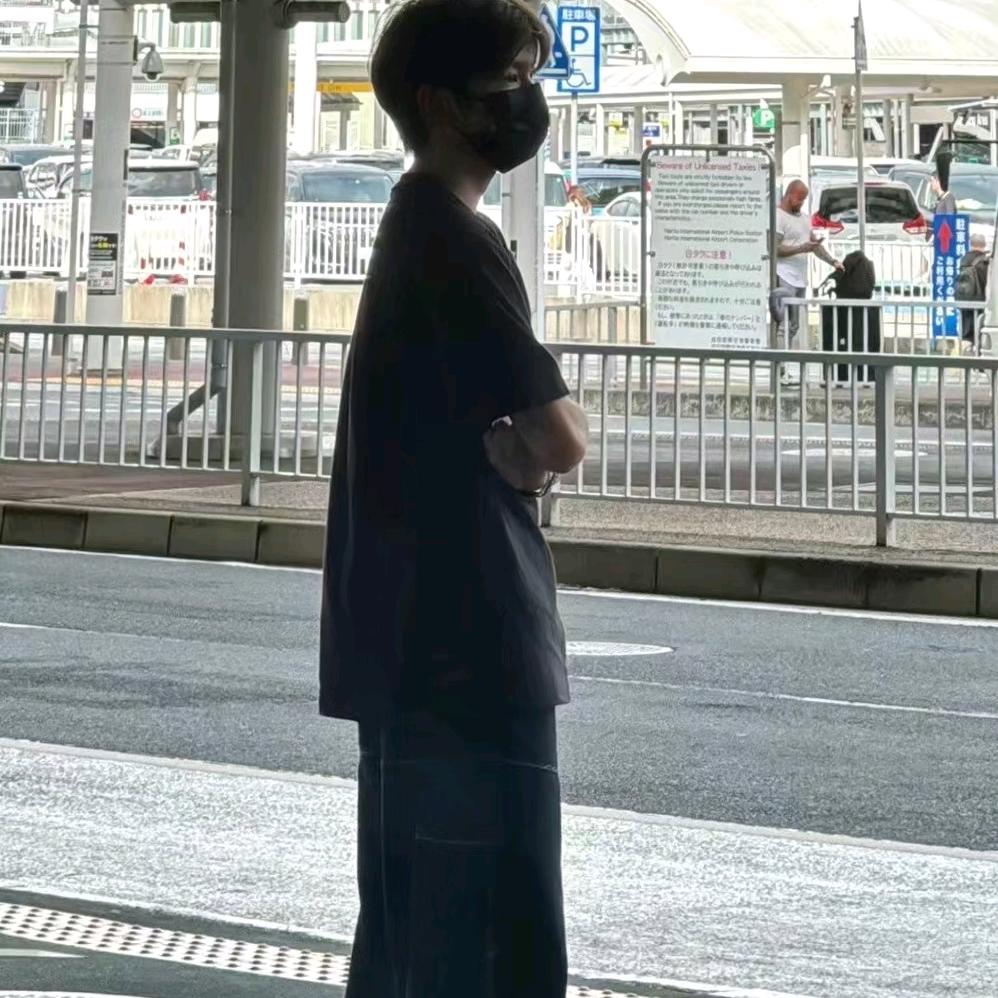 流星也为你落下来了🌠