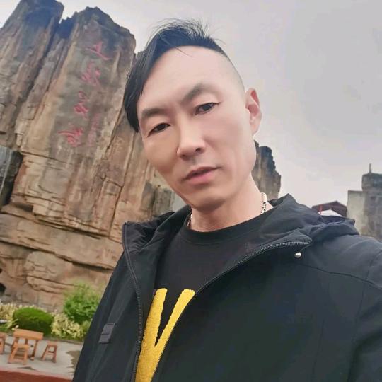 ꧁♞軍哥☞꧂