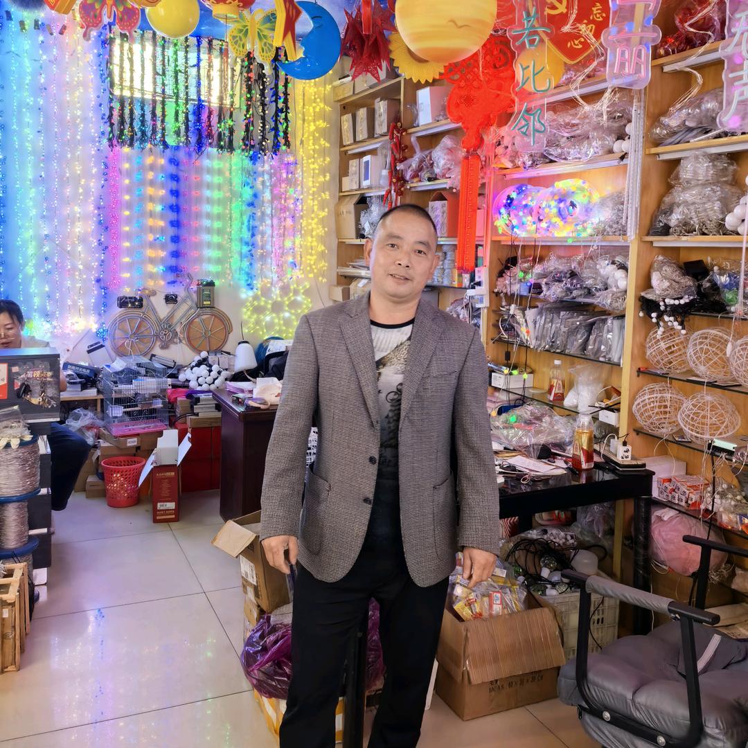 亮化灯具喷雾喷泉专业户