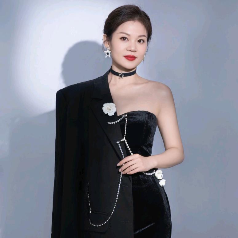 霞姐【拒绝连赞】