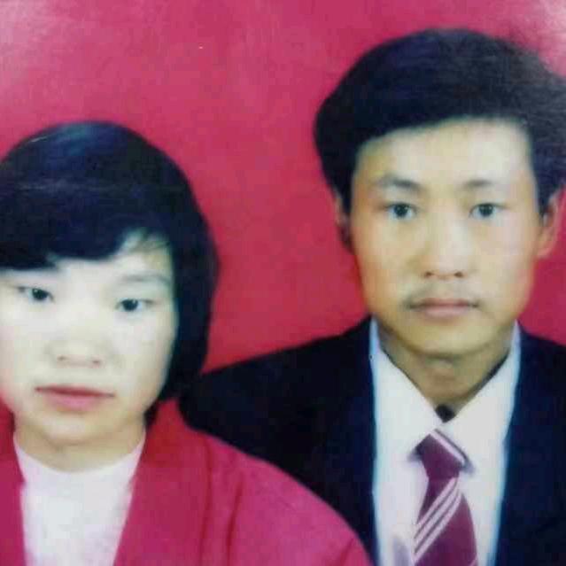 玉石巨金头像
