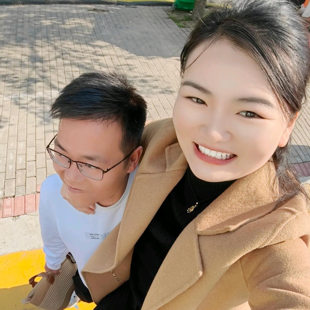 小白阿静