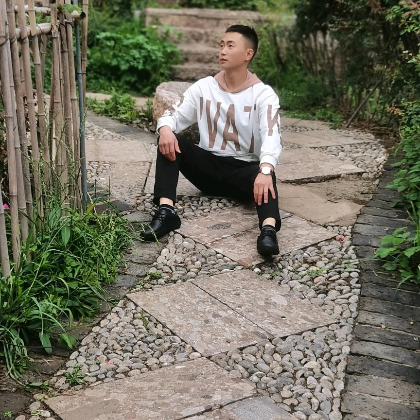 橄榄绿追风少年