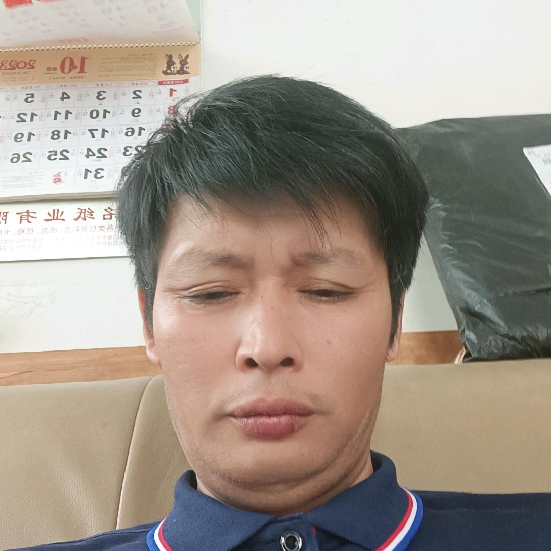 阿贵.
