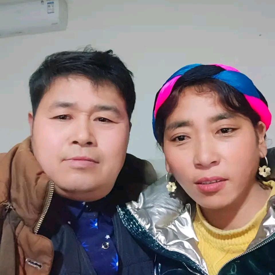 雪豫小草根 (抖音涨粉助力)(拐腿哥)