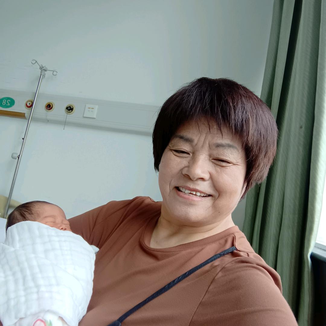 金牌月嫂催乳师