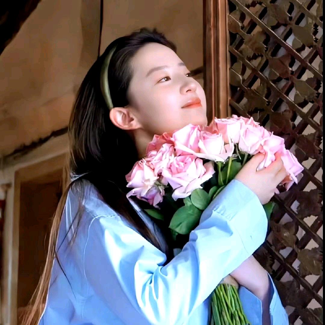 糕冷小美.