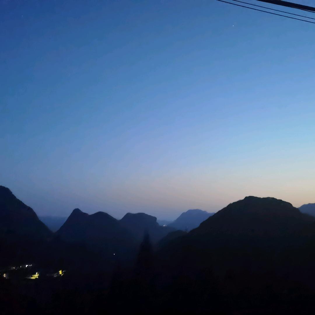 龘龘