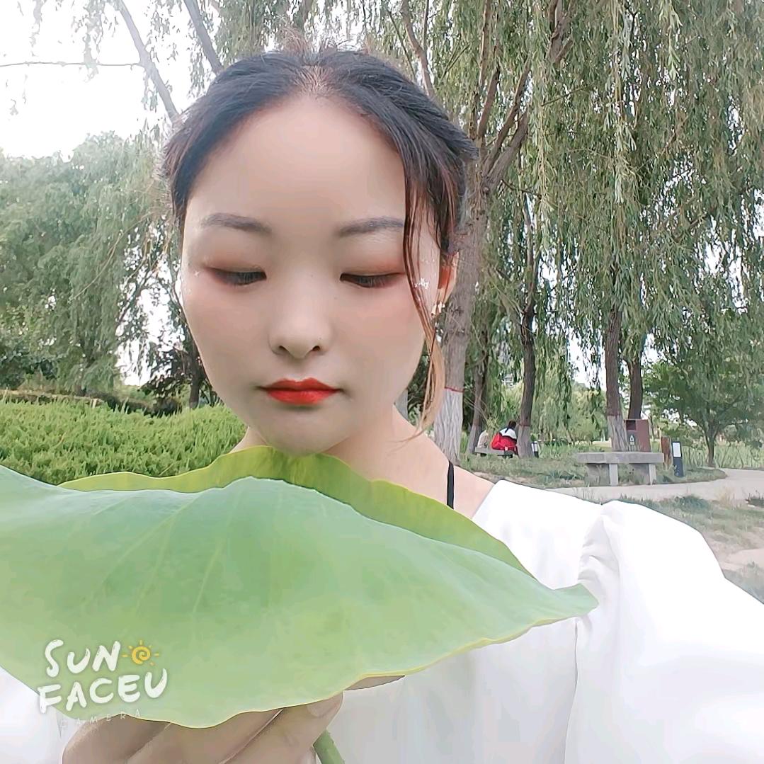 咏儿（1+1=4）