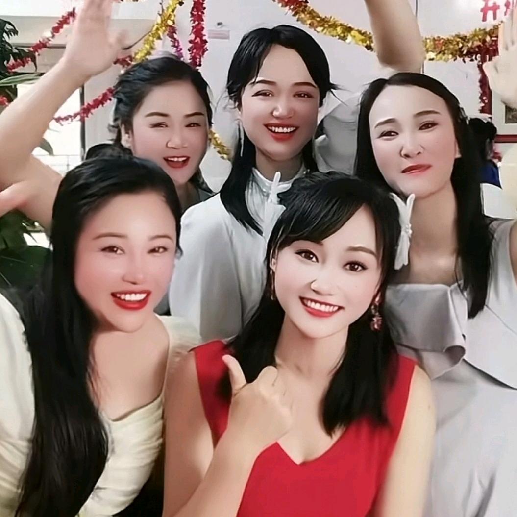 凯芝壮妹百货商店