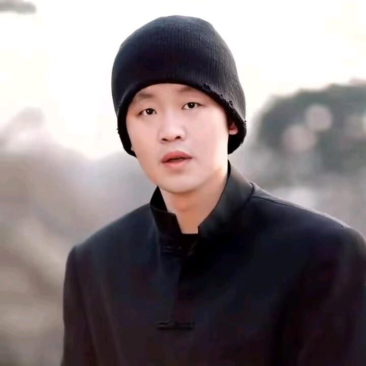 "老男孩的快乐不打烊"