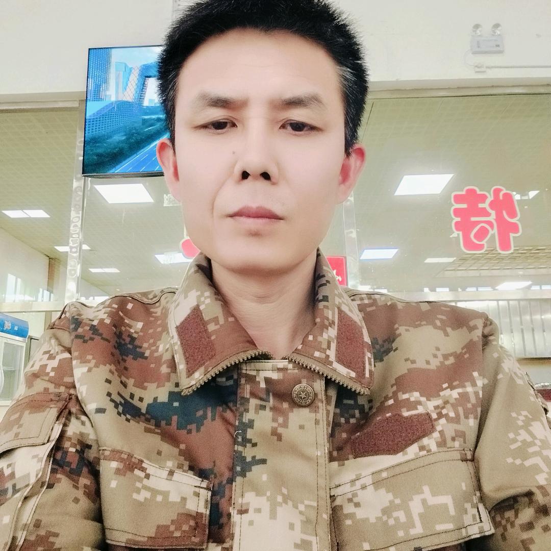 《当你的秀发拂过我的钢枪》军歌十月