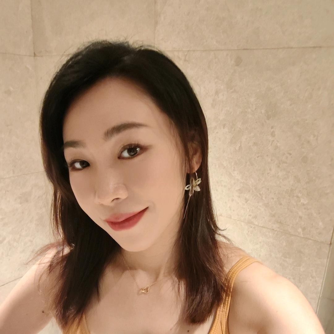 跳大绳的大妈