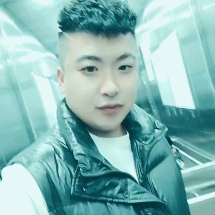 安居路利达商城对面大玲子水产