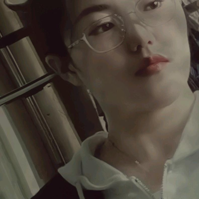 禧爱美妆馆:华华化妆师