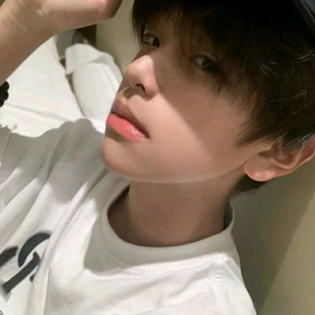 智.