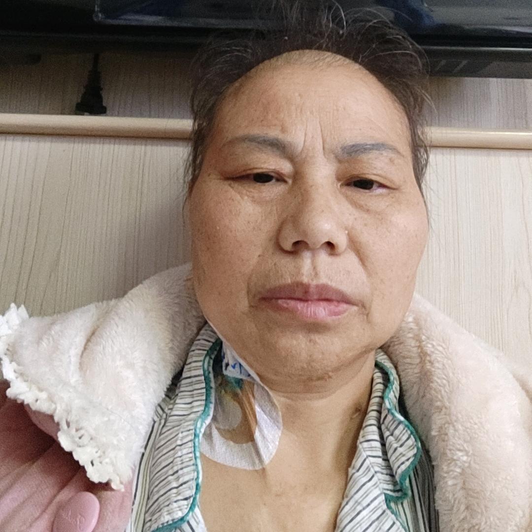 春姐,新人首播身体好没办法平台哥姐能帮忙