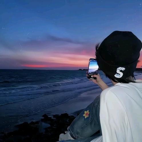 克莱因蓝·黑darkness