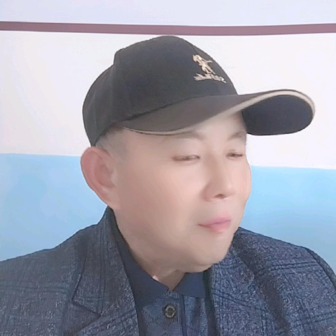 开心每一天，喜欢唱歌，还有搞笑，喜欢合拍