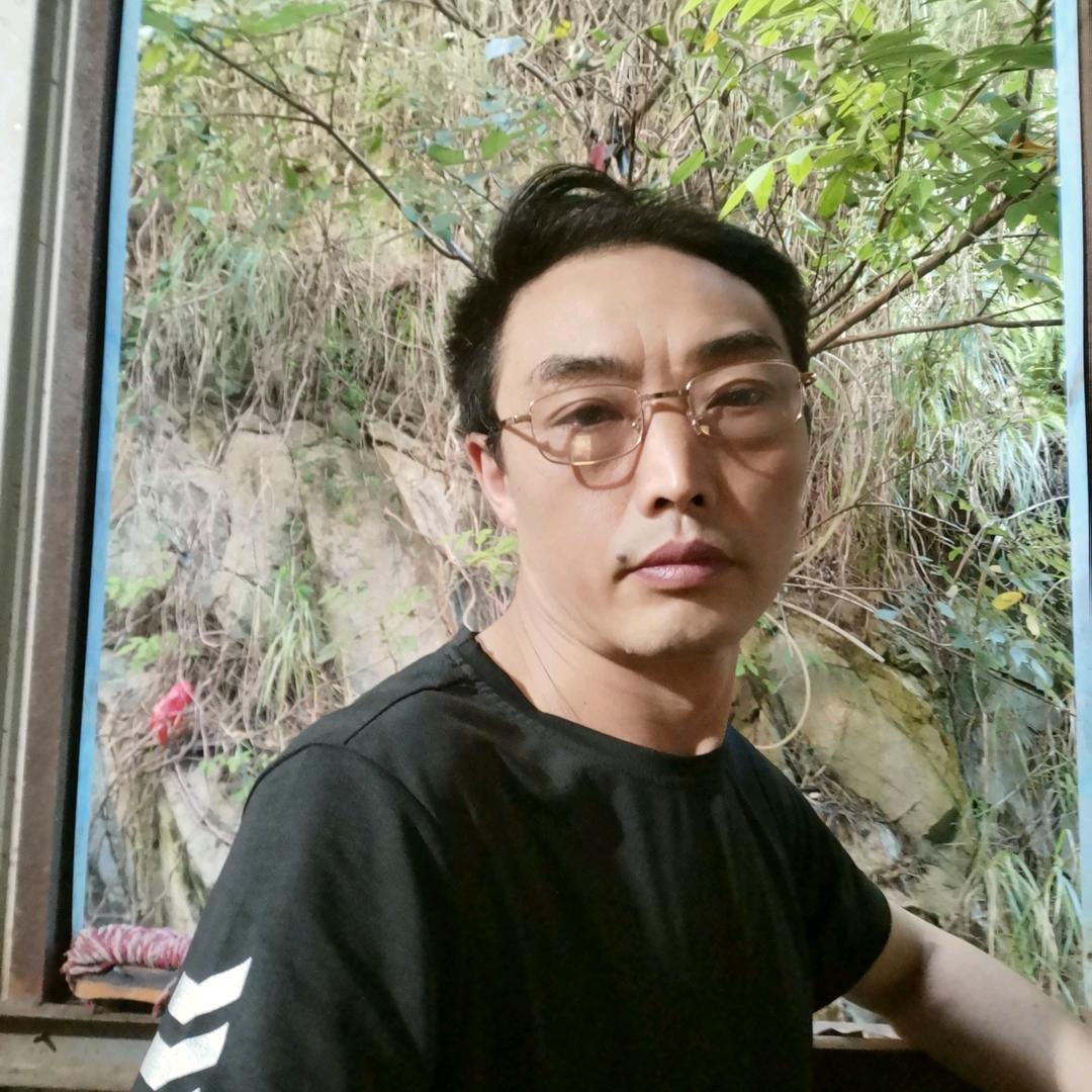 一直打拼展望未来(陳哥)