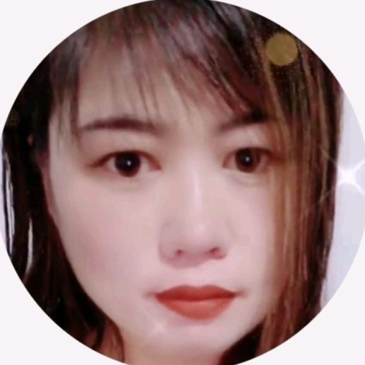 开心的笨女人