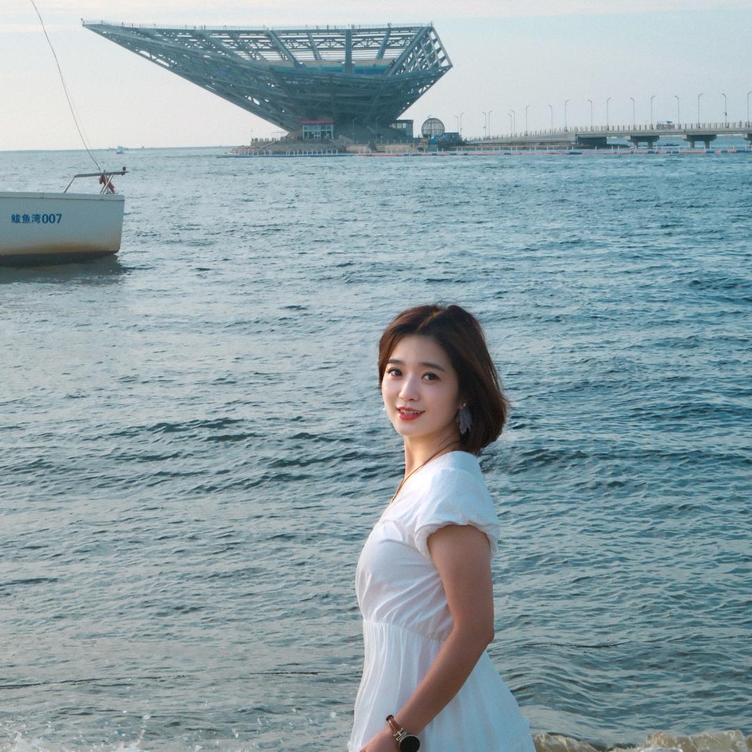 千羽千寻（羽毛球 网球运动产品直播号）