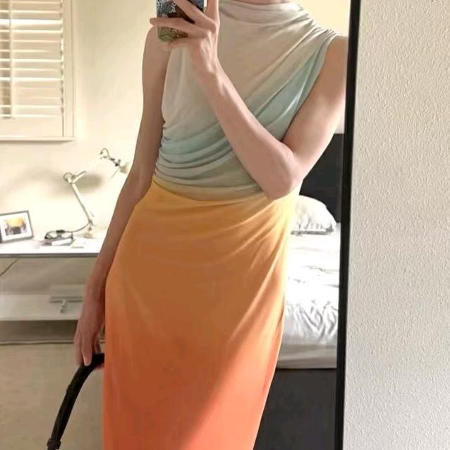 精品服装  鞋包工作室