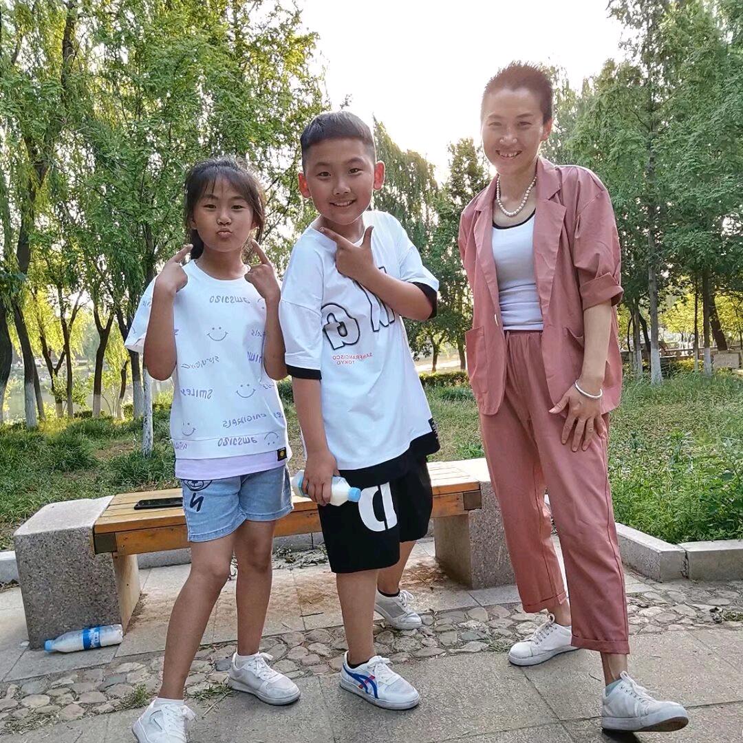 黑炭头一家人