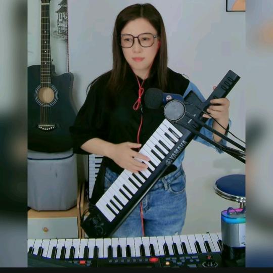艳艳爱琴