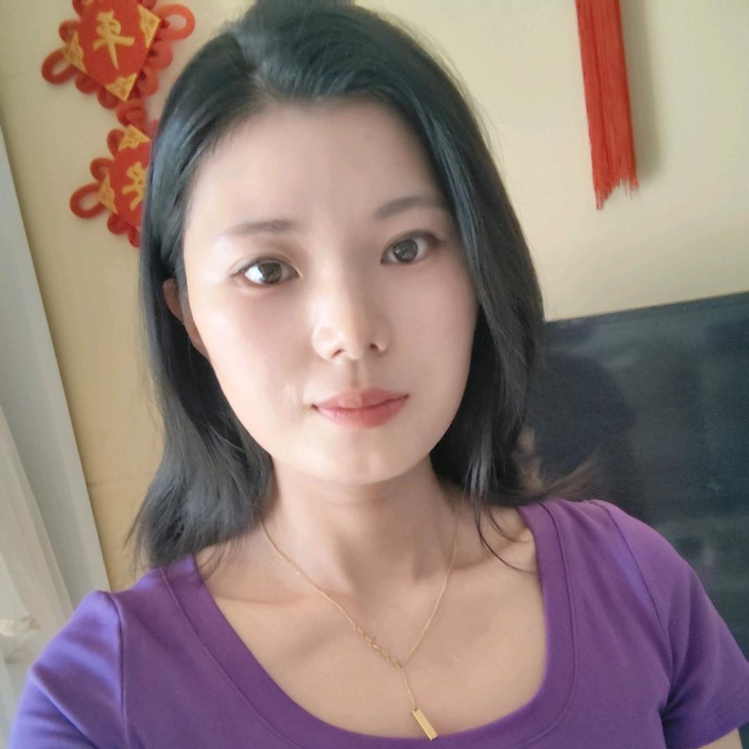 杨杨爱喝奶茶