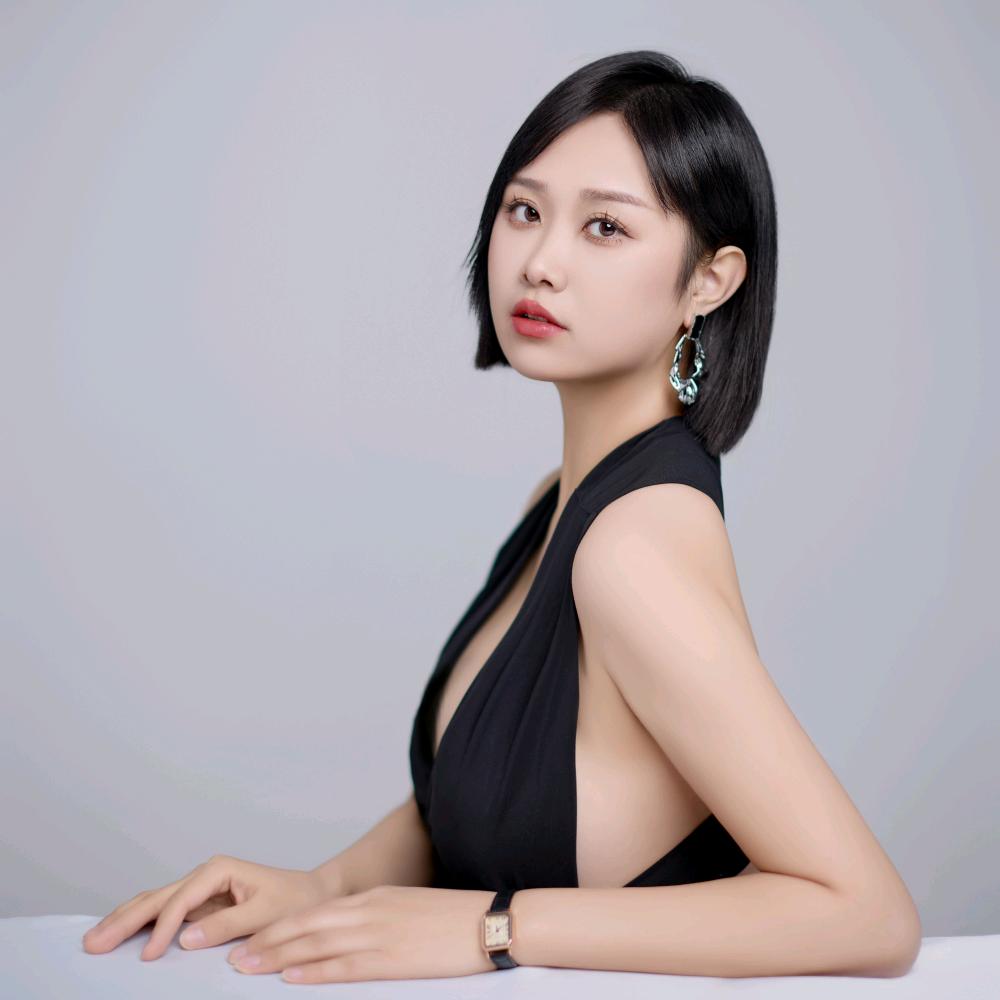 久慕婚纱美学馆创始人 杨欣