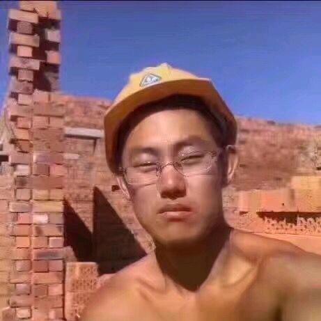 老六在躺着