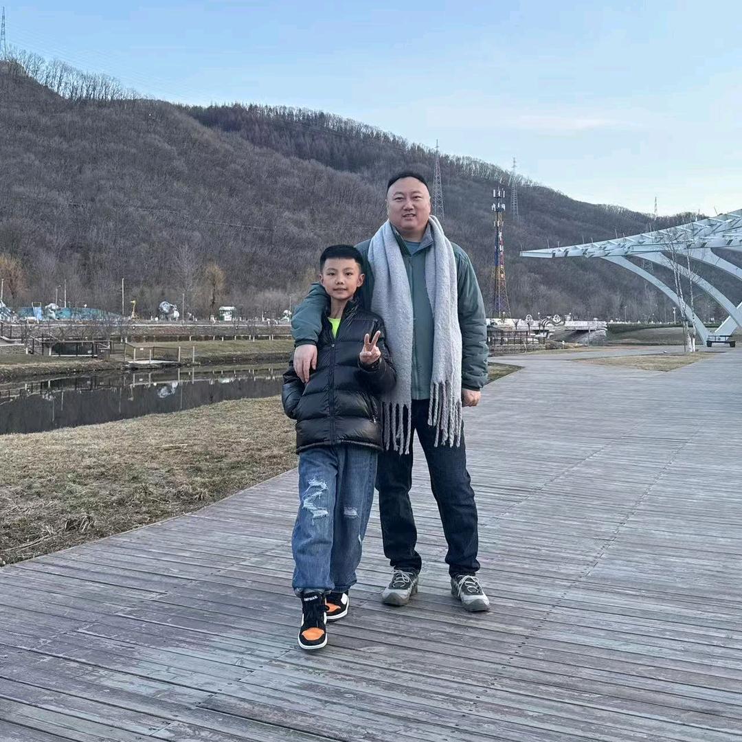 不太胖的小胖子