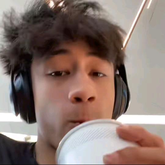 白