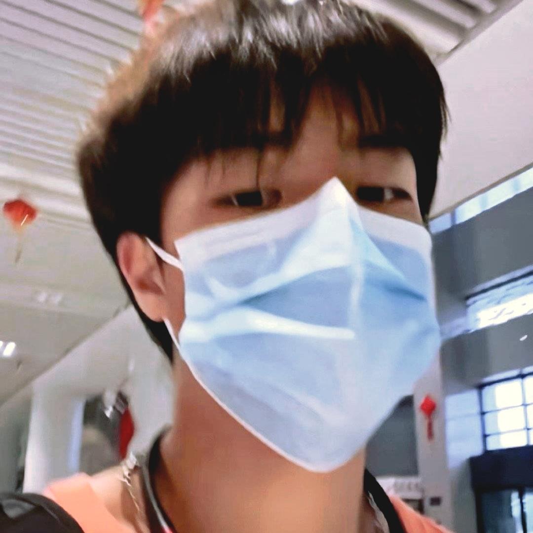 吃饱饭的橙妍🔆上学中