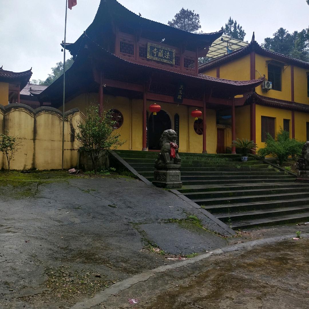 天无情人有情。