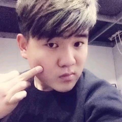 小小卞（BIAN）