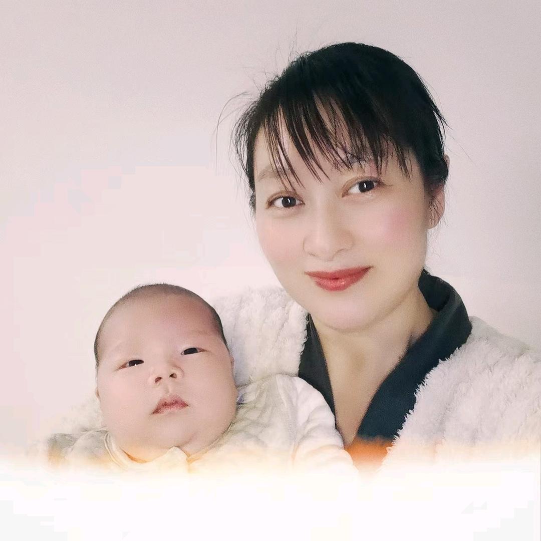 金牌月嫂杨姐（带徒弟教催乳教月子餐）